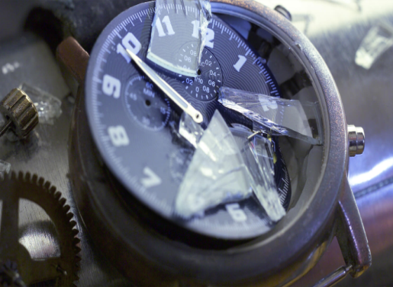 百达翡丽手表表蒙坏掉怎么办？