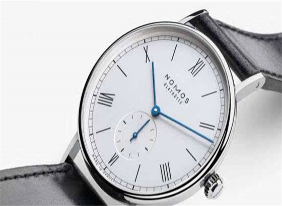 NOMOS手表的外观保养。