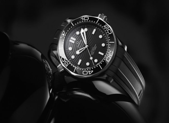 欧米茄(Omega)与新款Seamaster 300 Diver一同熄灭