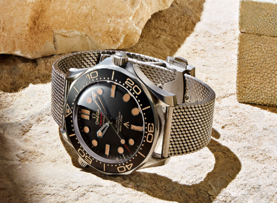 欧米茄Seamaster Diver 300M 007 Edition