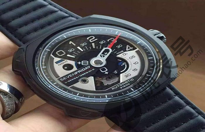 SevenFriday V系列– 1000欧元以下的新酷