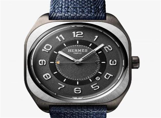 爱马仕(Hermès)靠垫形H08钛金属打造动感十足