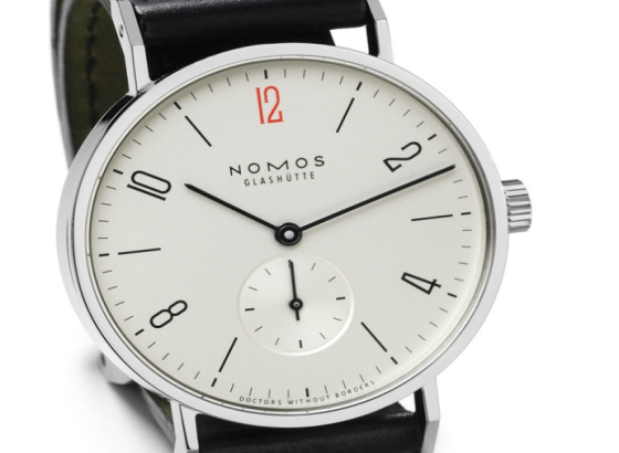 NOMOS如何修理石英表