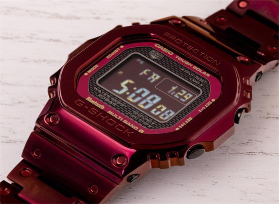 卡西欧G-Shock GMWB5000RD-4红色金属手表 