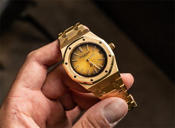 新款爱彼皇家橡树16202“珍宝”50周年纪念腕表 　