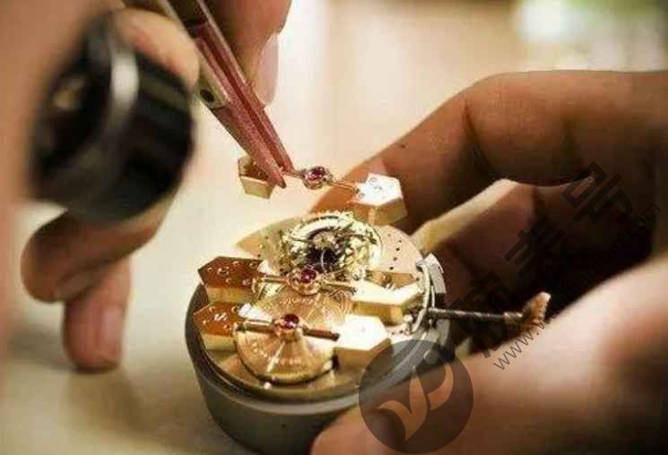 艾米龙手表修复表壳划痕要多少钱