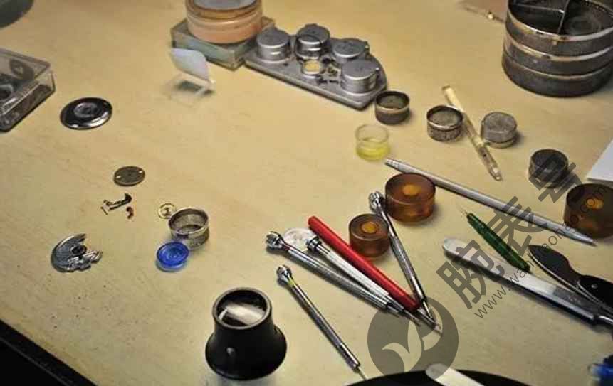 艾米龙手表把头拔掉了还能用吗