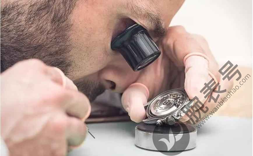 艾米龙手表表带是纯金还是包金好