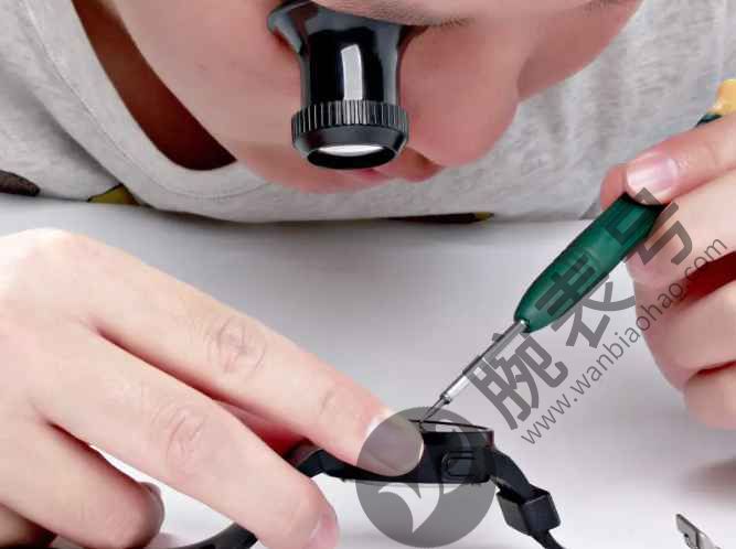 天梭手表表蒙更换