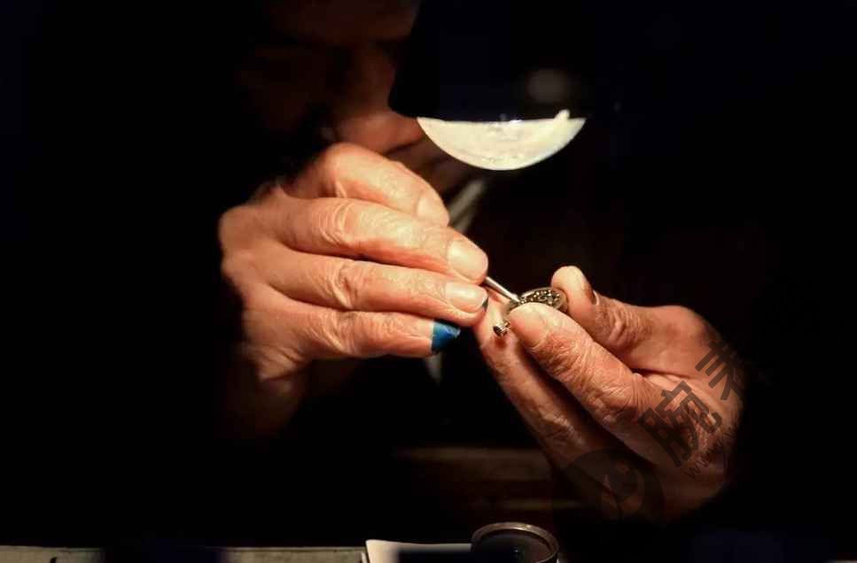 豪利时手表调时间按不回去