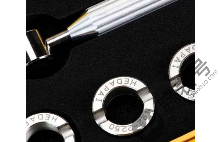 百年灵手表表圈掉漆