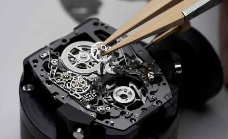 法穆兰穆勒手表表盘有黑点怎么回事