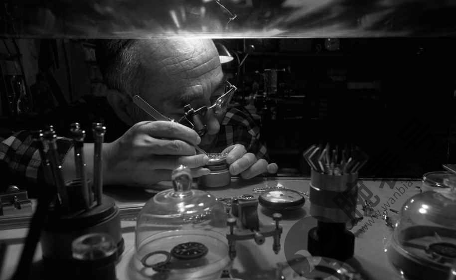 劳力士手表表圈怎么拆